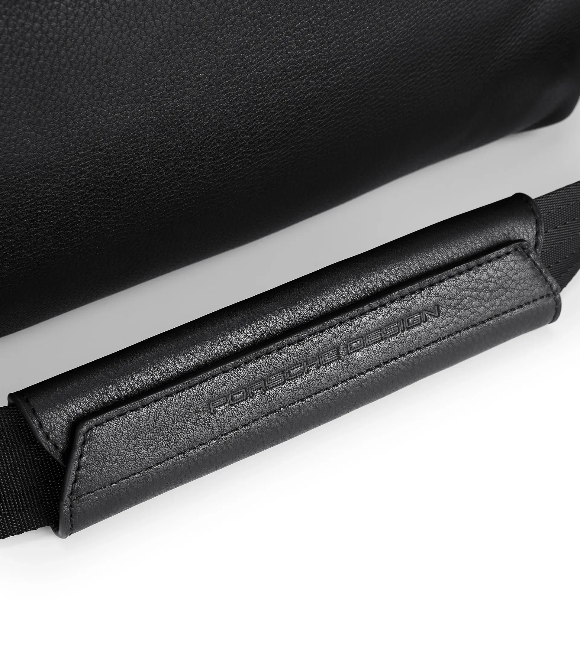 Roadster Leather Weekender | PORSCHE SHOP