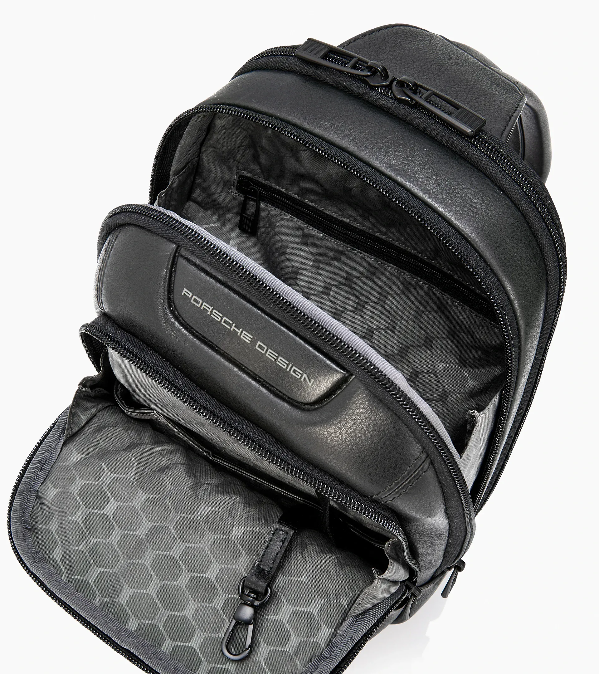 ボディミスト 77 Roadster Leather Sling Bag | PORSCHE SHOP