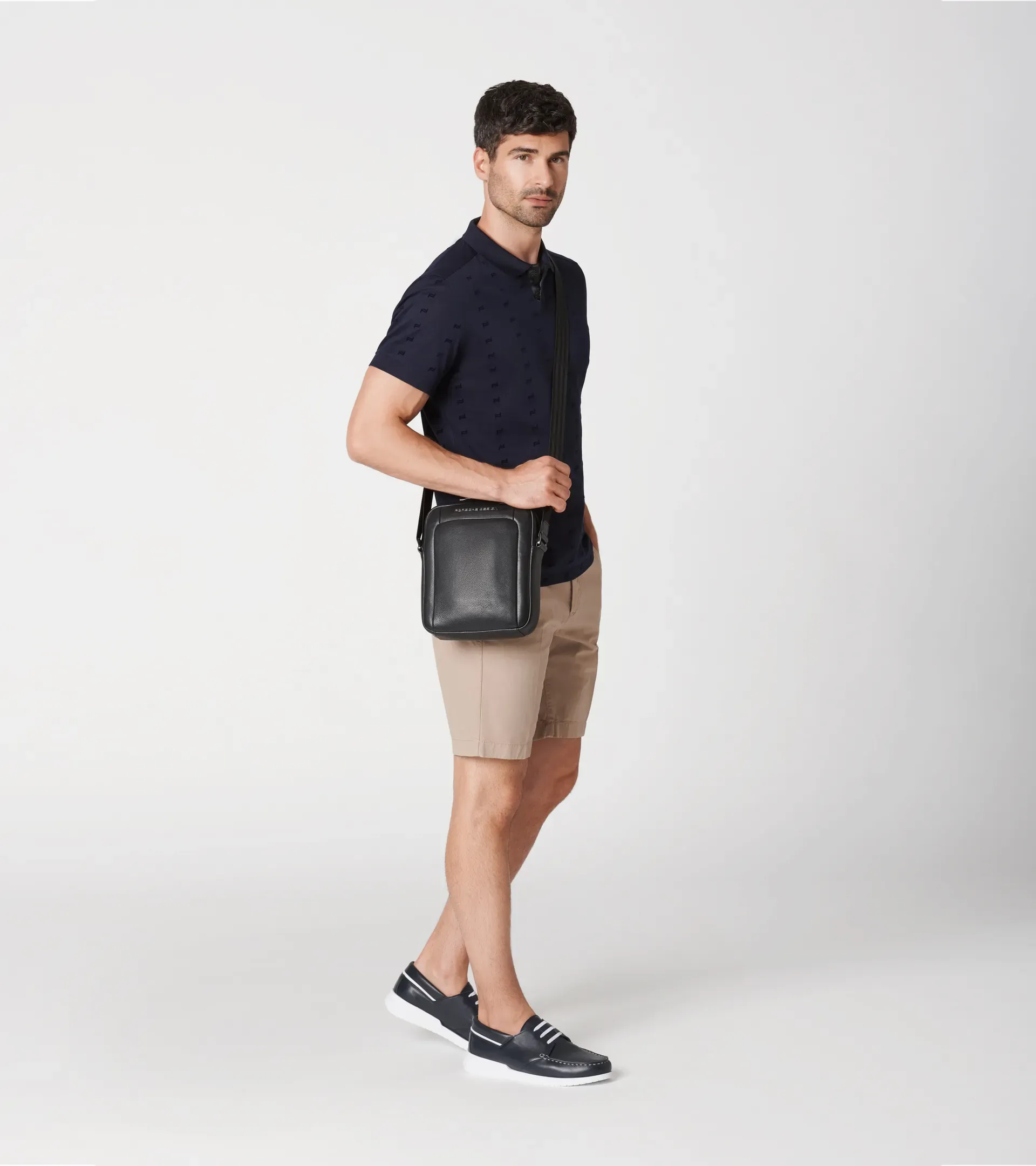 Roadster Leather Shoulderbag XS | PORSCHE SHOP