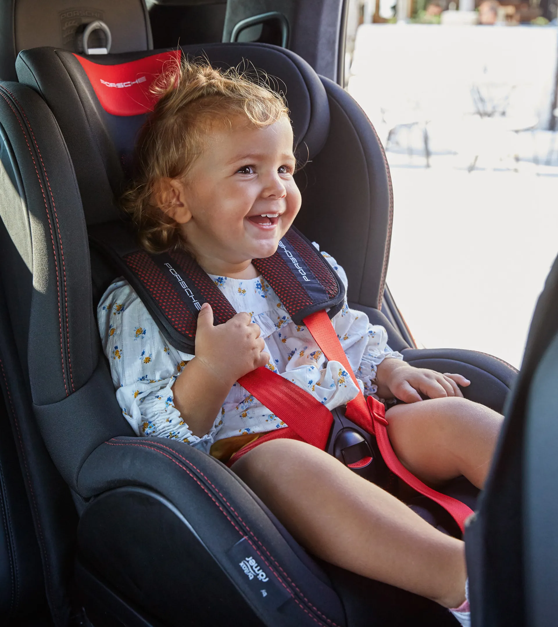 i-Size Seat Porsche Kid チャイルドシート
