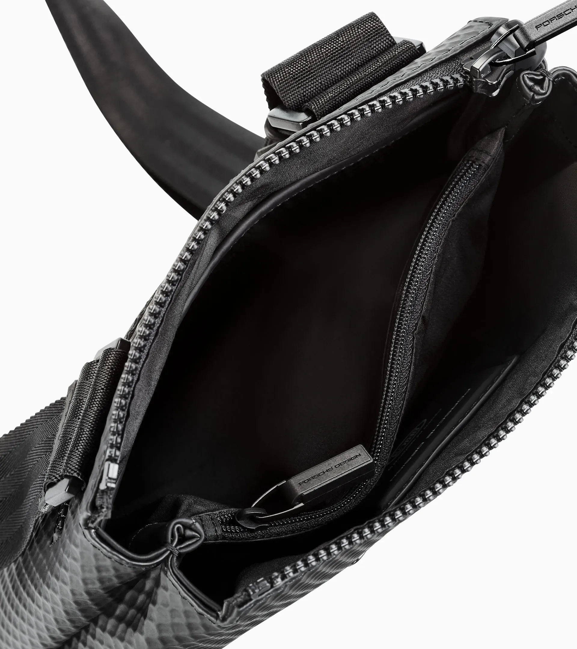 美品 Porsche Design ビジネスバッグ 2WAY ブラック 大容量 ポルシェデザイン ビジネスバッグ の買取実績【ブランディア】 (1ページ目)