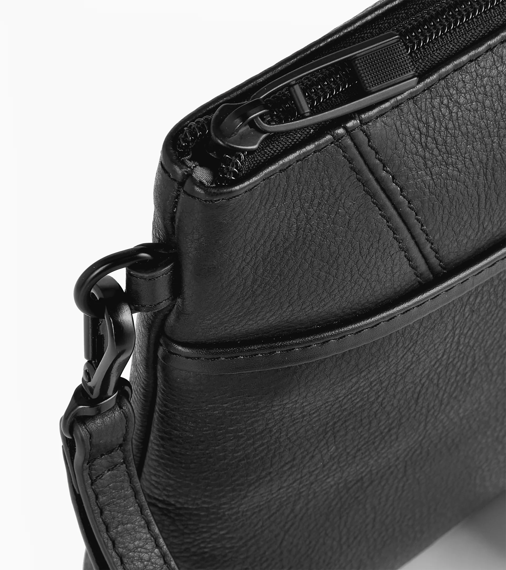 poorsole　71/4 Roadster Leather Clutch Bag | PORSCHE SHOP