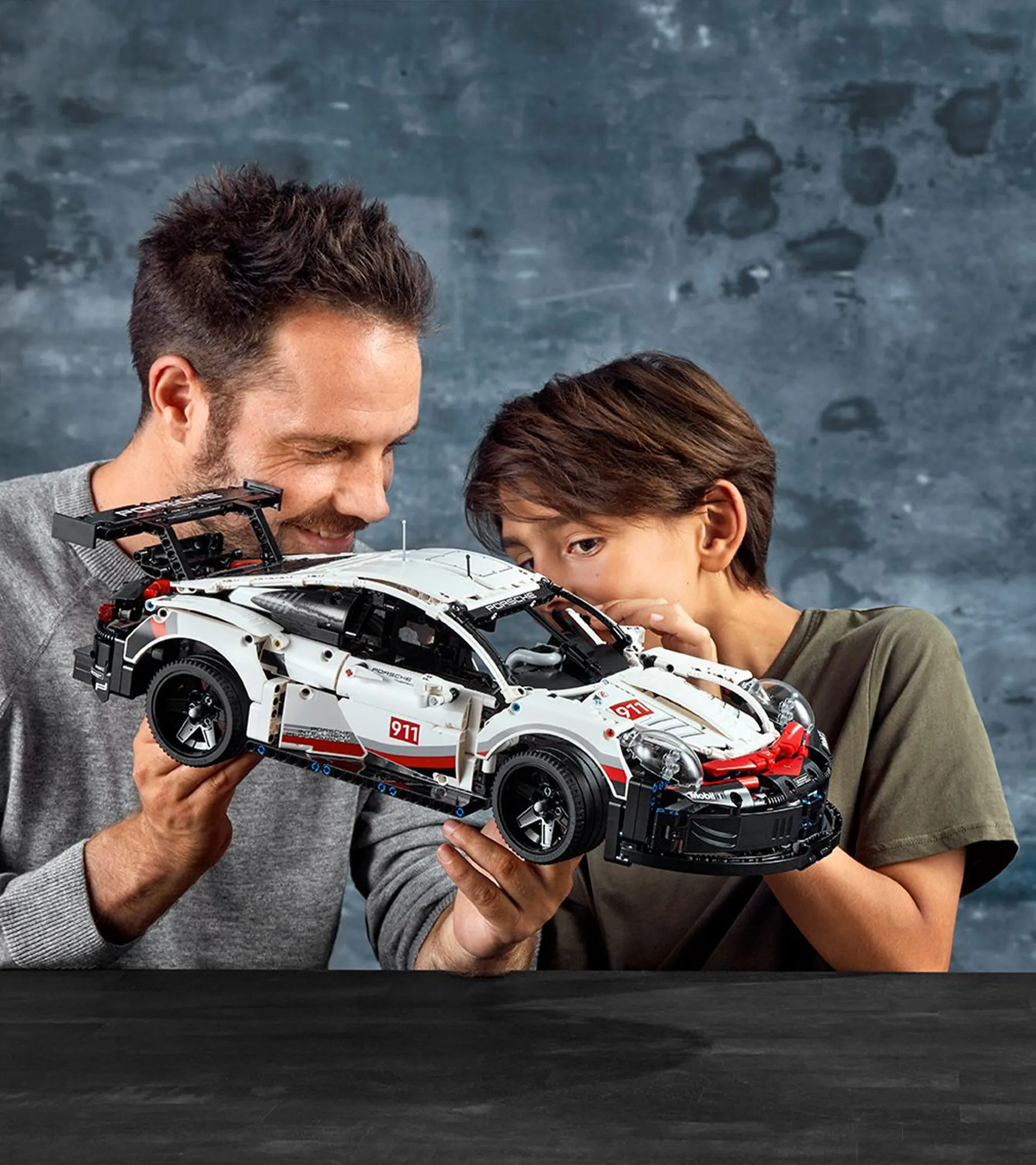 LEGO Technic Porsche 911 RSR PORSCHE SHOP