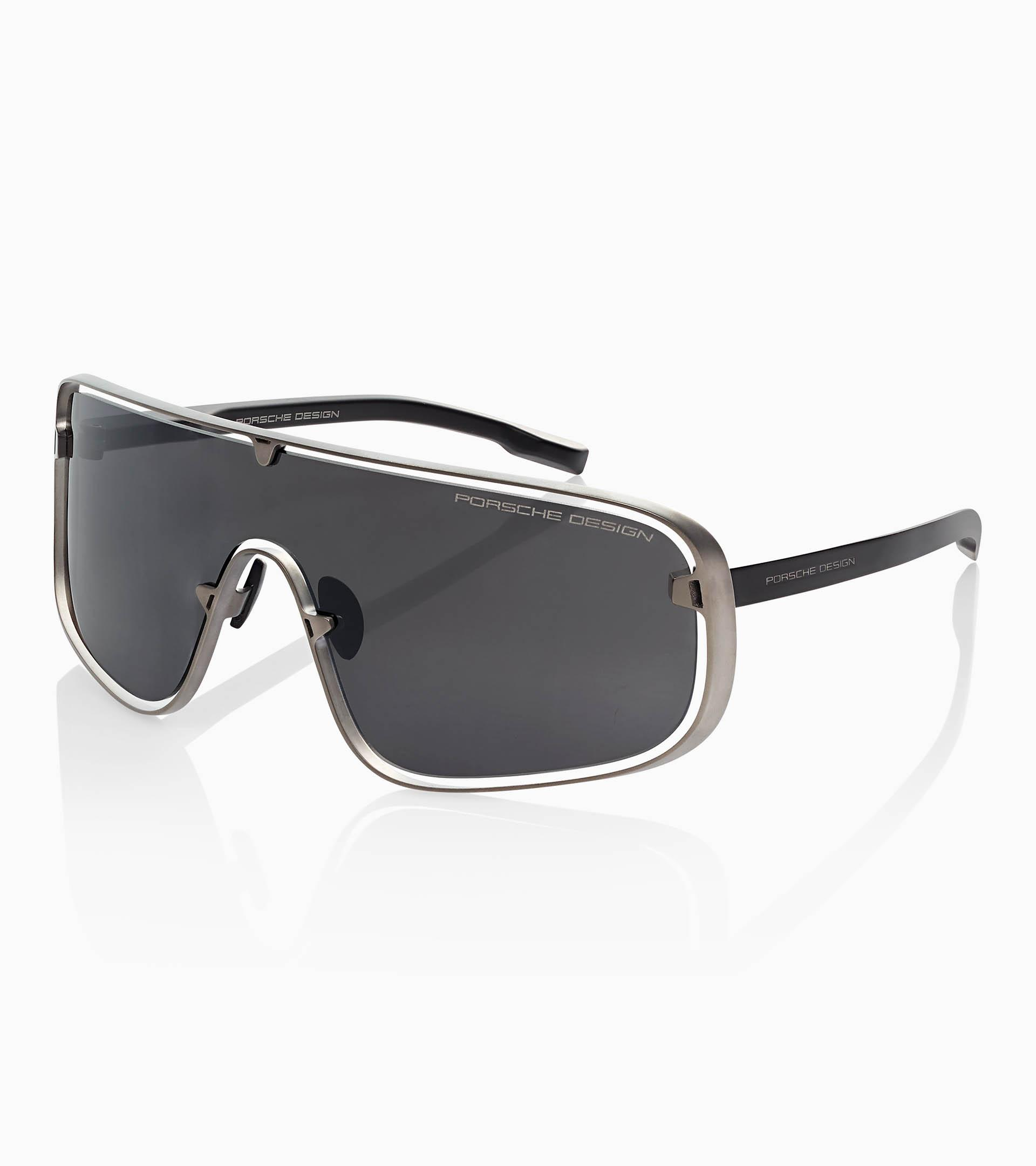 【日本入手困難】Sunglasses with iconic l plaque UB221167W___A00_110ea900-bae1-
