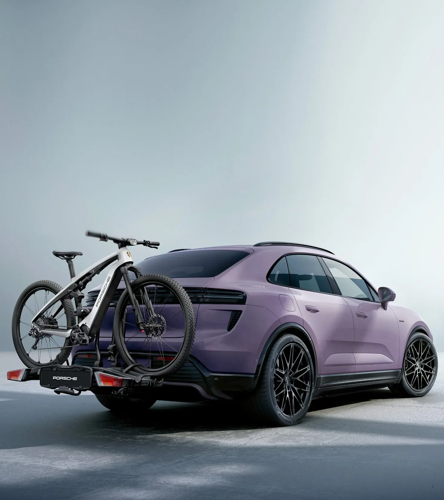 Rear-mounted bike rack Panamera/Macan/Cayenne PORSCHE SHOP