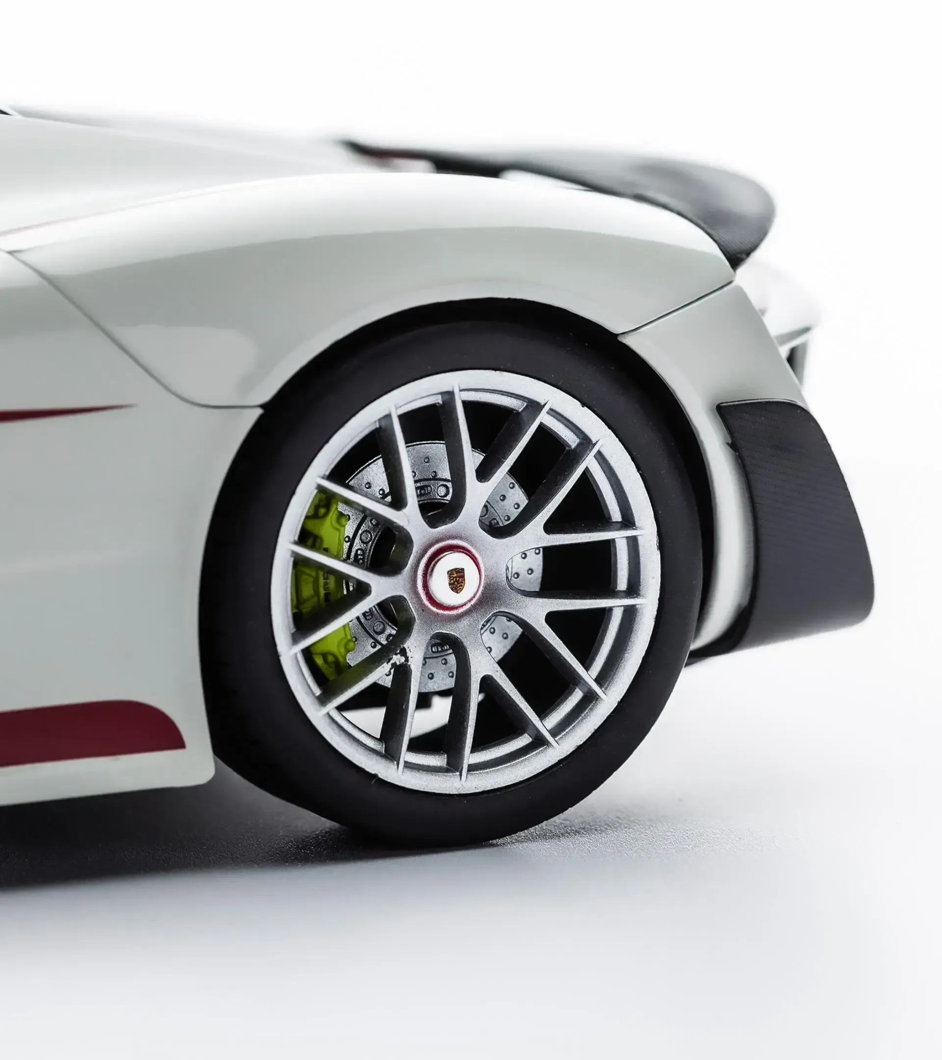 Porsche 918 Spyder Weissach Paket | PORSCHE SHOP