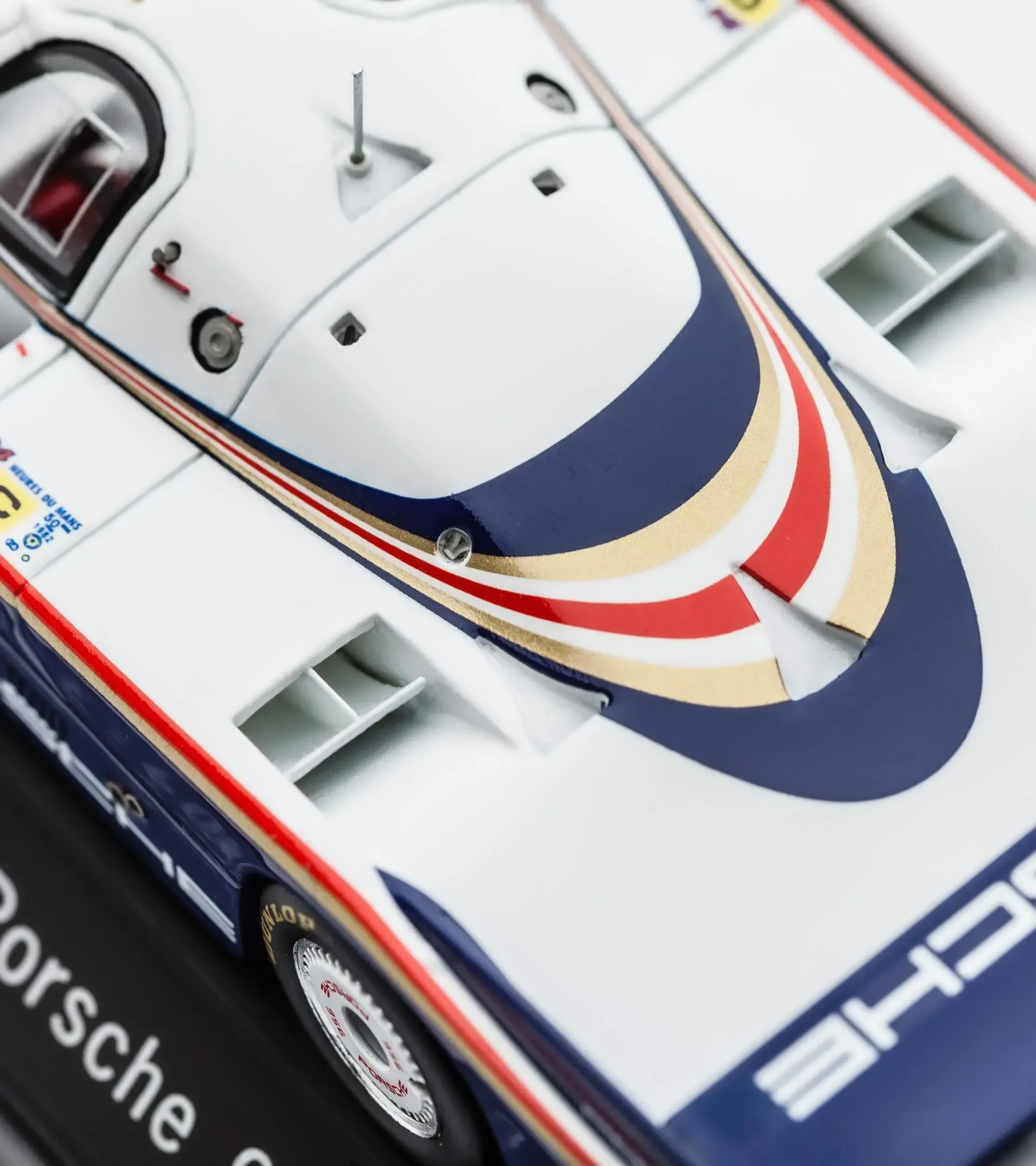 Porsche 956 – Le Mans winner 1982 | PORSCHE SHOP