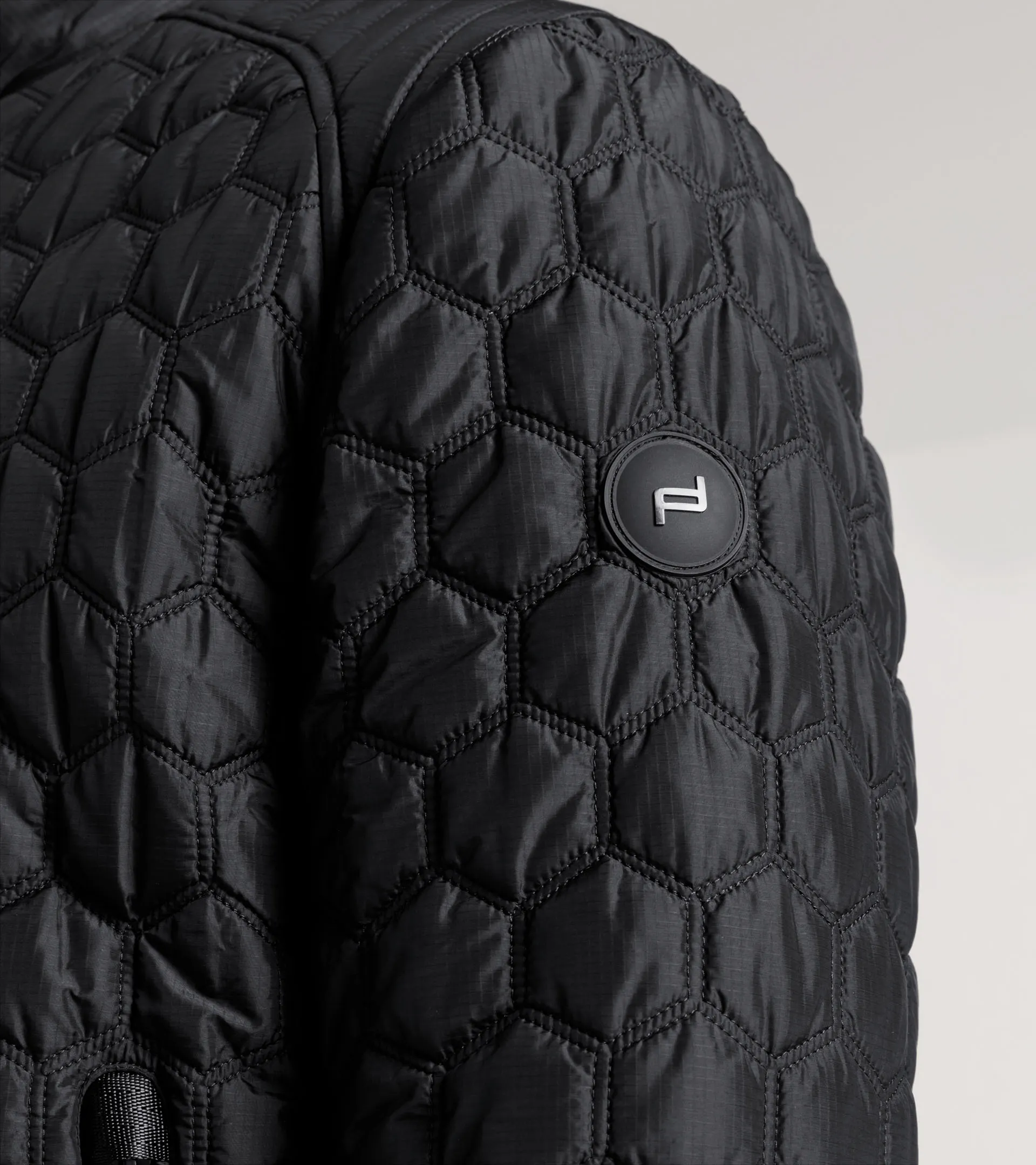 PORSCHE 刺繍ロゴ 2WAY キルティング ライナー フード付 ジャケット PORSCHE 刺繍ロゴ 2WAY キルティング ライナー フード付 ジャケット