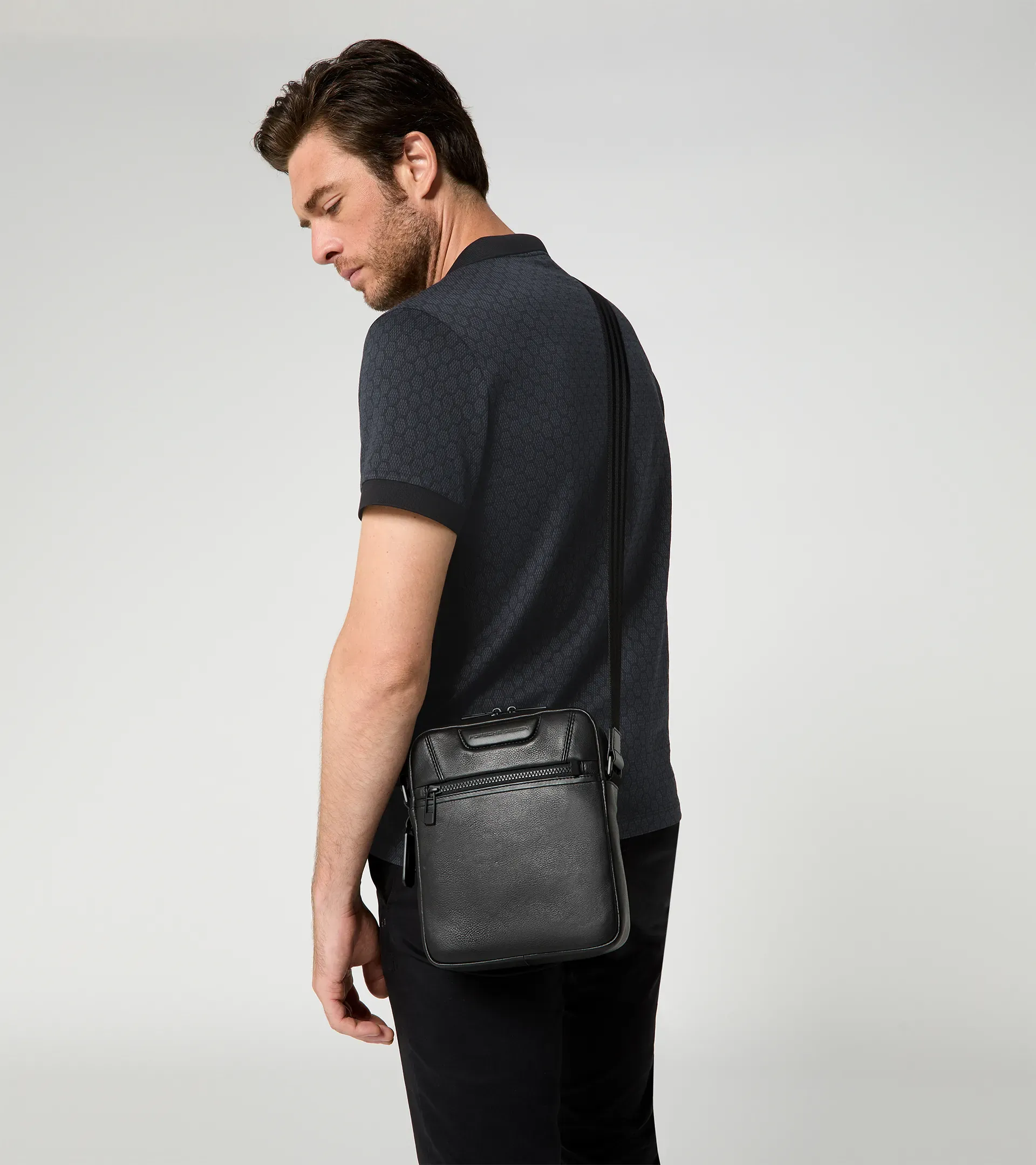 Roadster Leather Shoulder Bag XS | PORSCHE SHOP