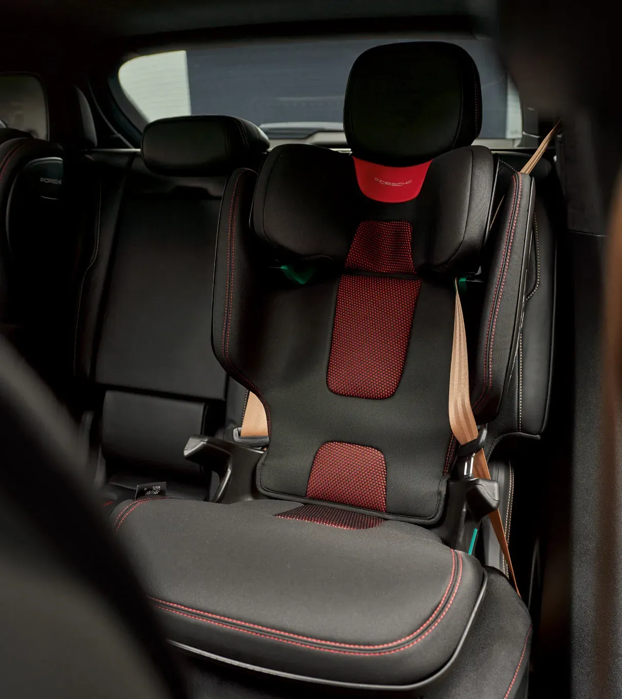 Seat チャイルドシート Porsche Kid i-Size