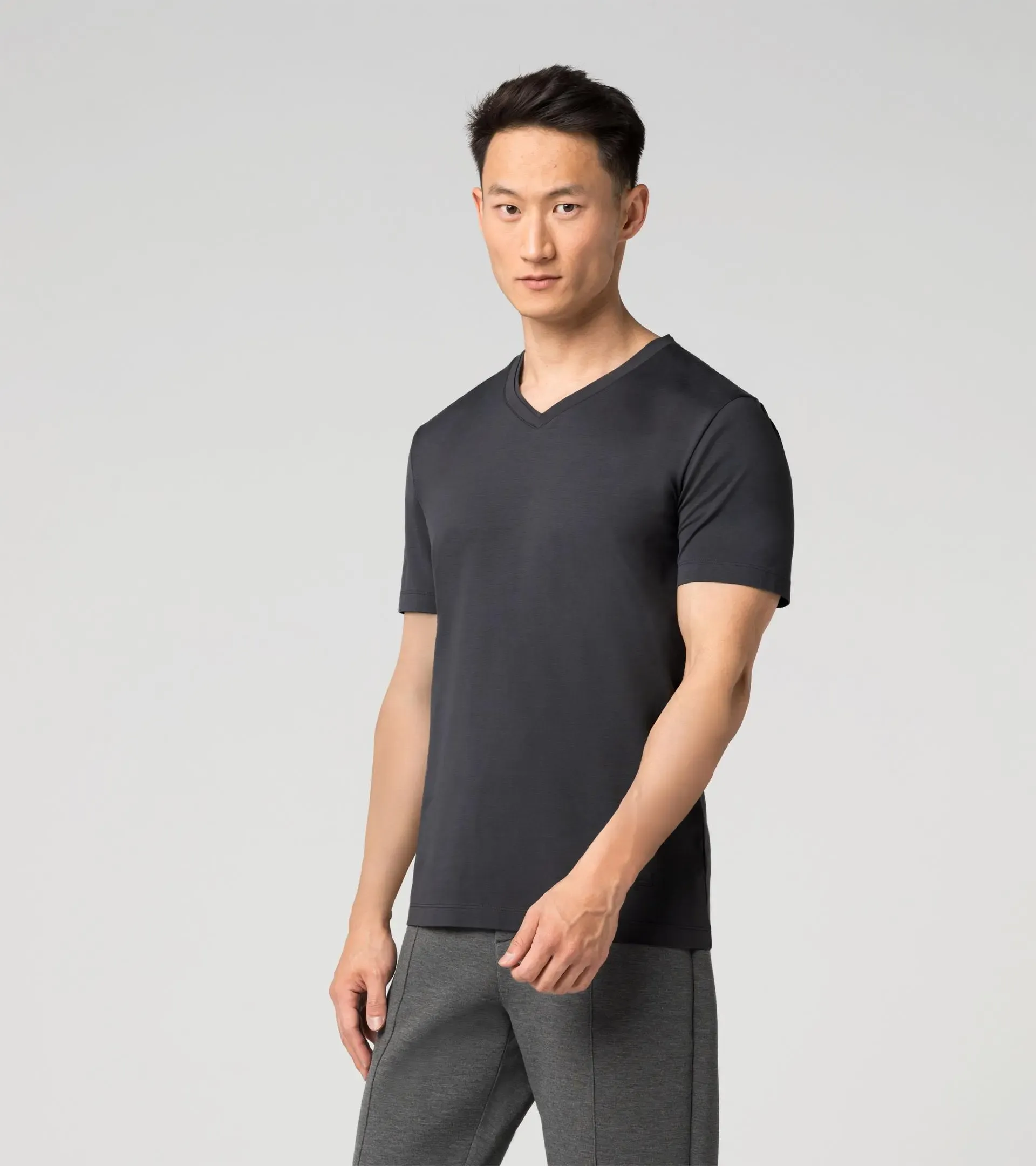 V-Neck Tee | PORSCHE SHOP