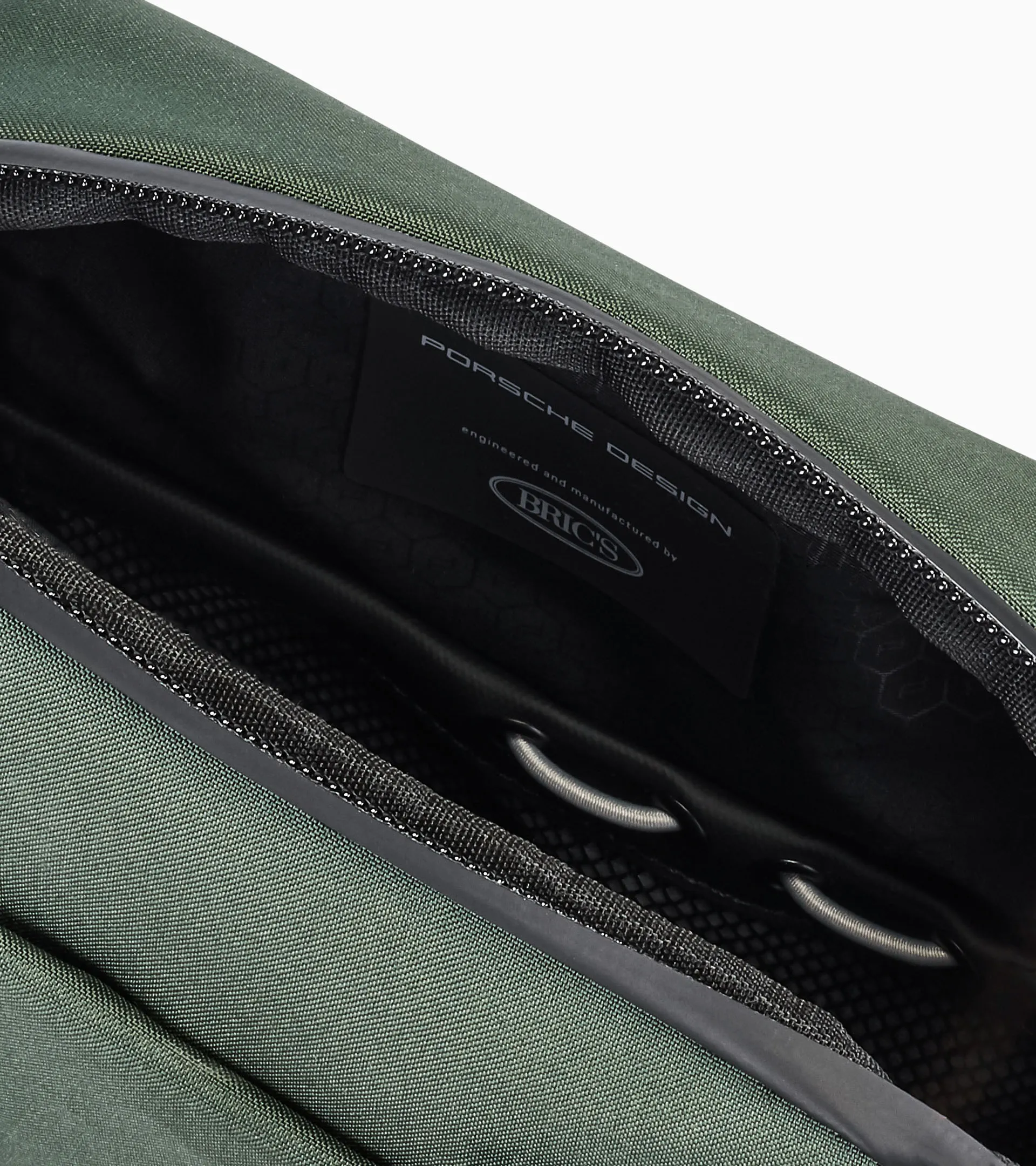 8cebde89-737a-43b8-b578-