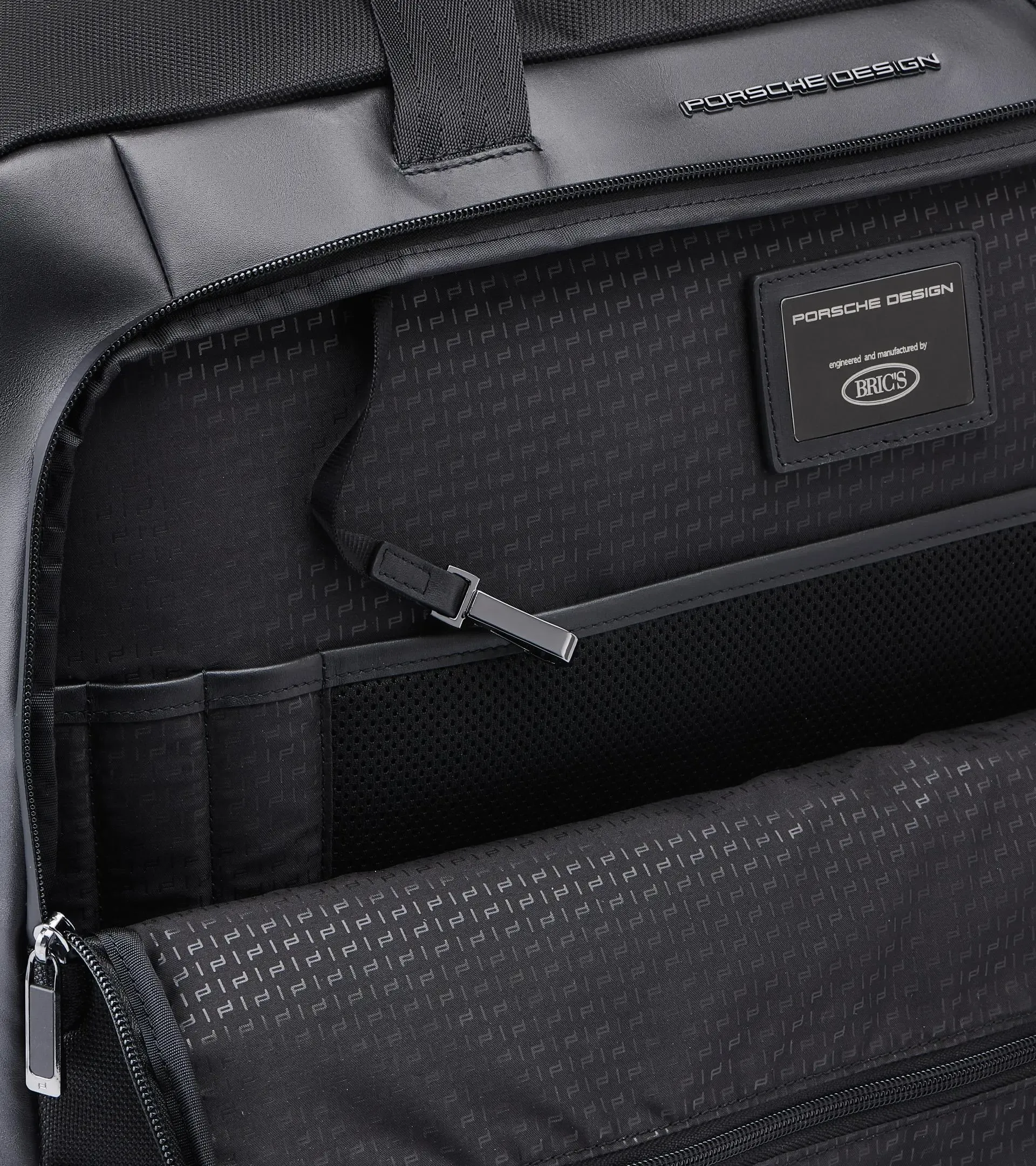 Roadster Nylon Weekender | PORSCHE SHOP