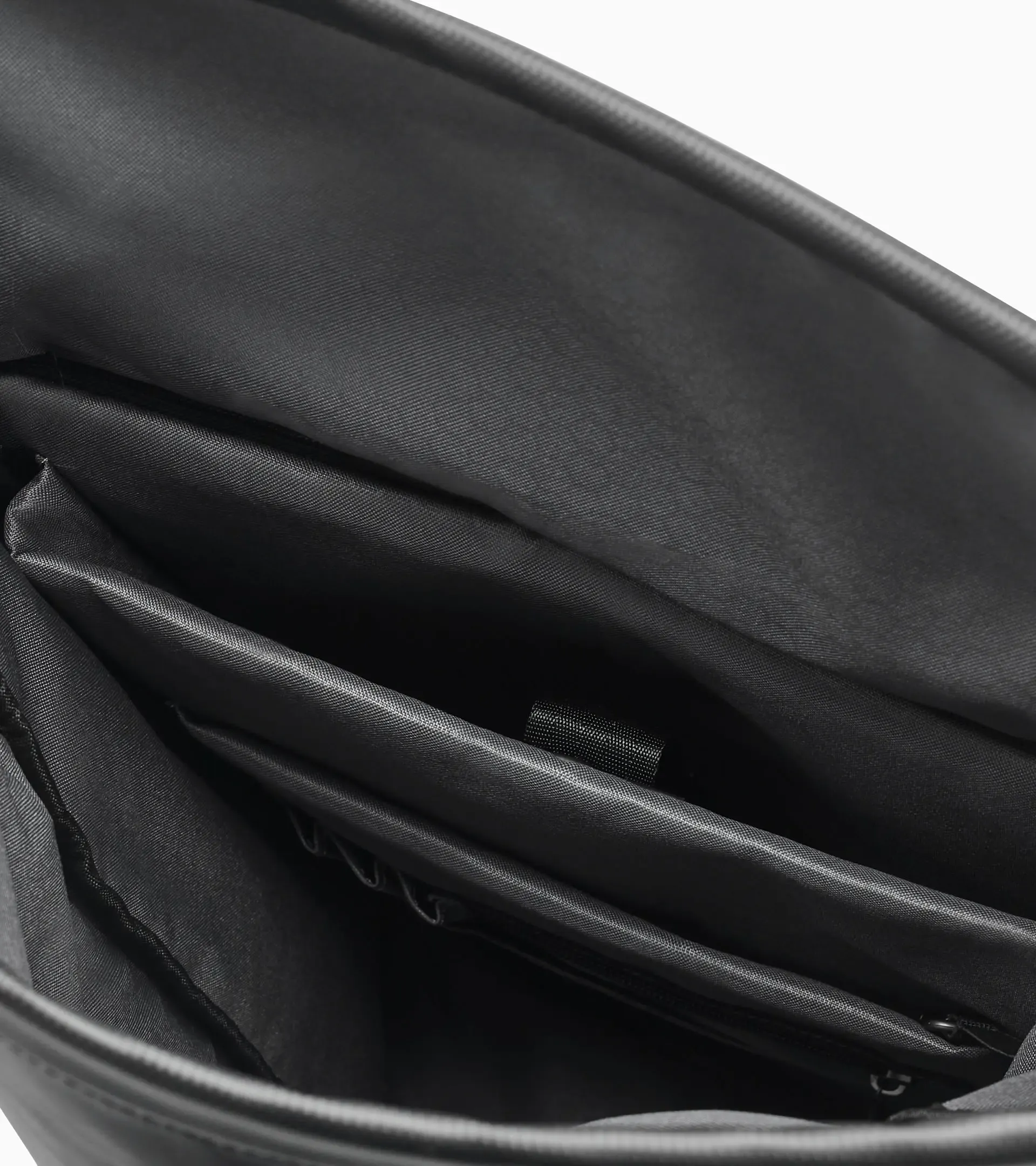Backpack 911 – Essential | PORSCHE SHOP
