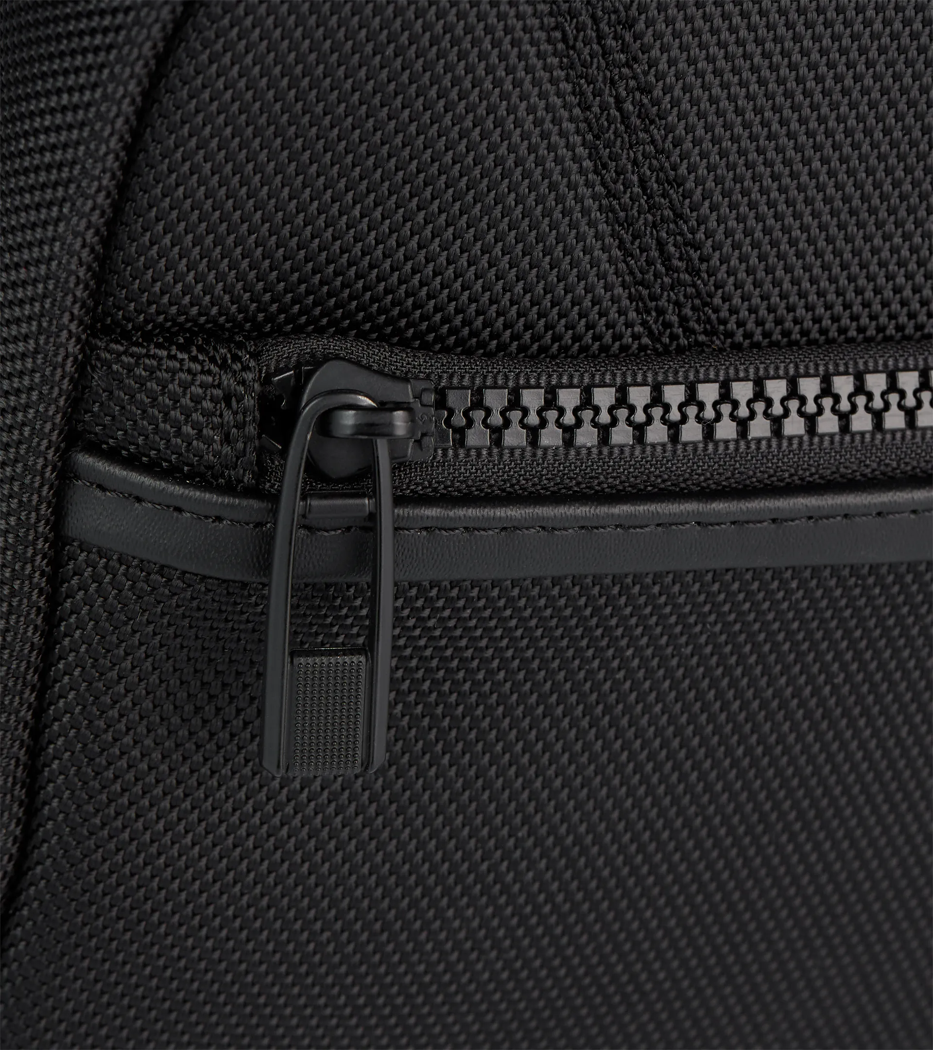 Roadster Nylon Washbag | PORSCHE SHOP