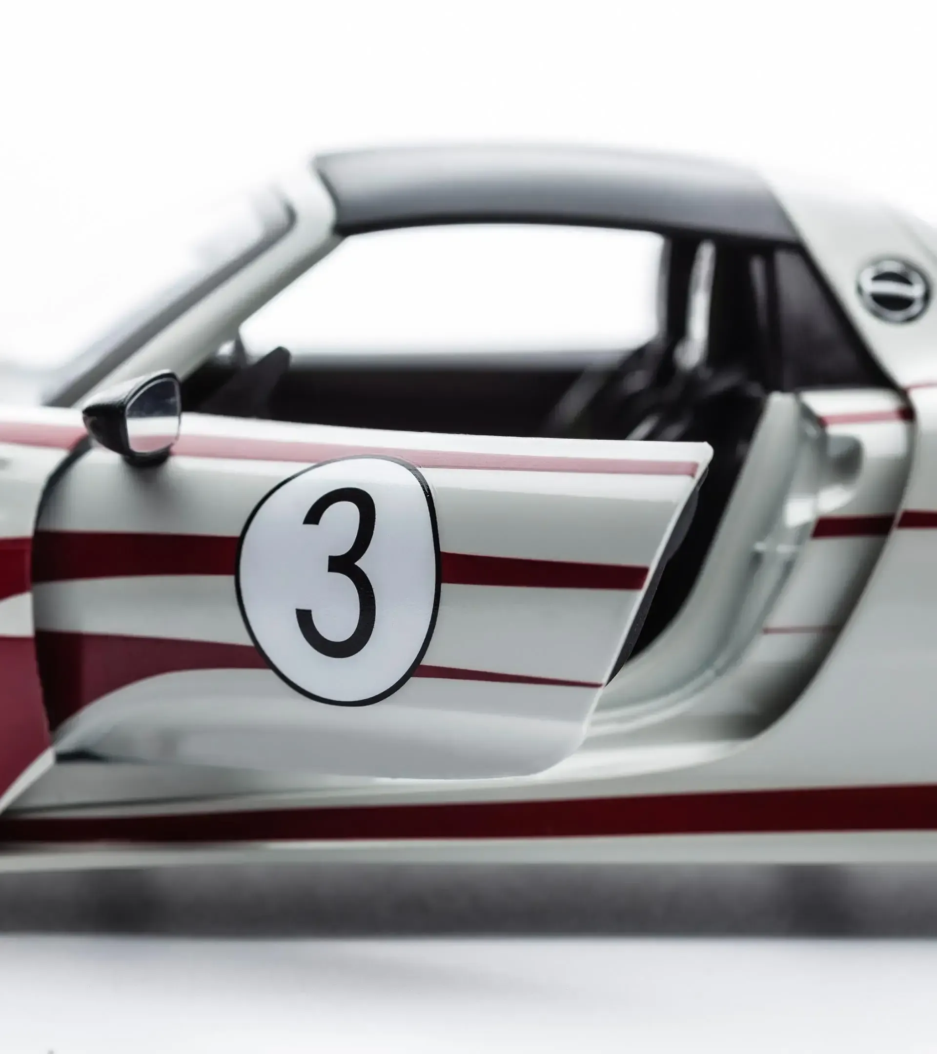 Porsche 918 Spyder Weissach Paket | PORSCHE SHOP