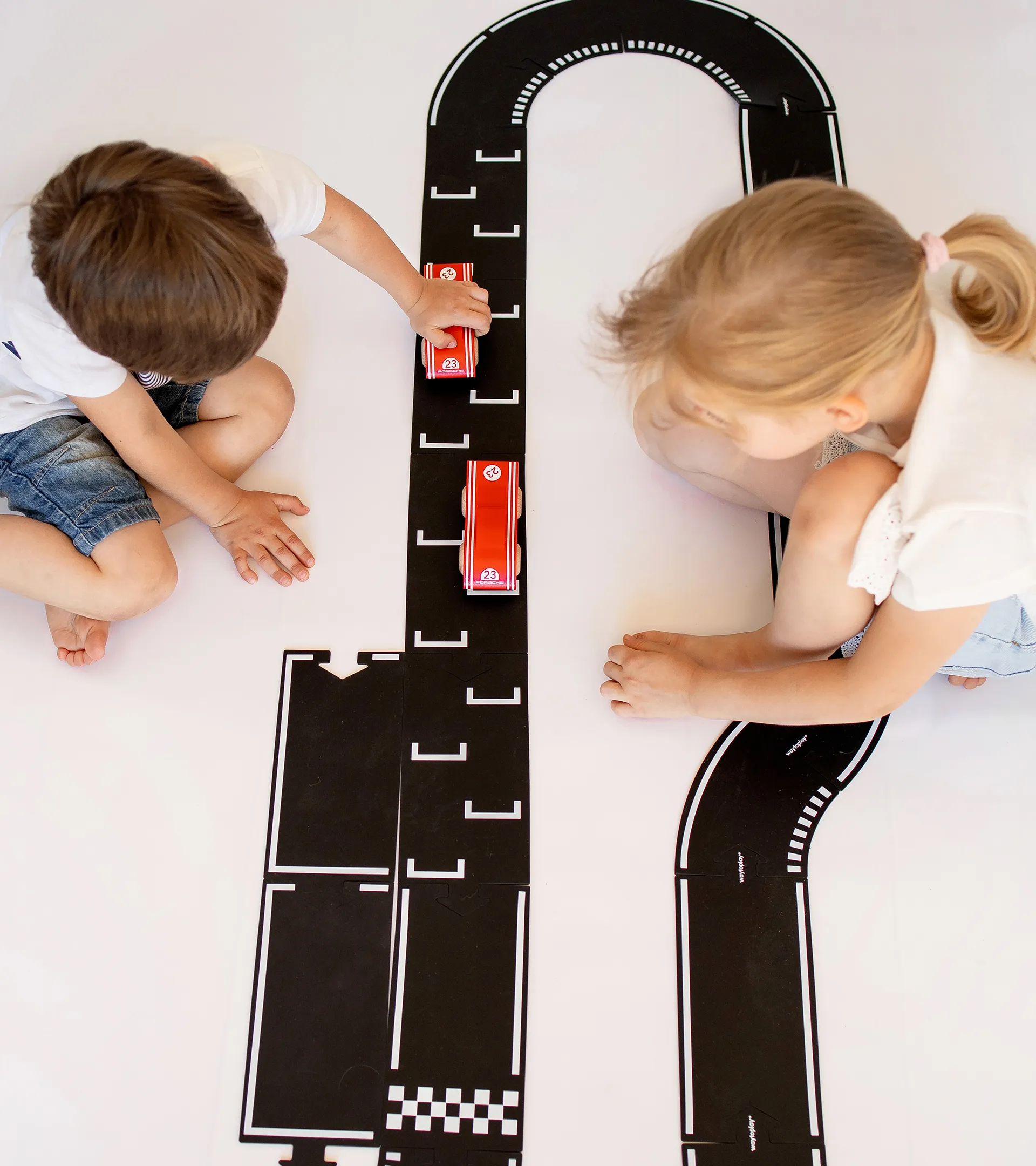 Way to Play Race Track – Porsche Leipzig | PORSCHE SHOP