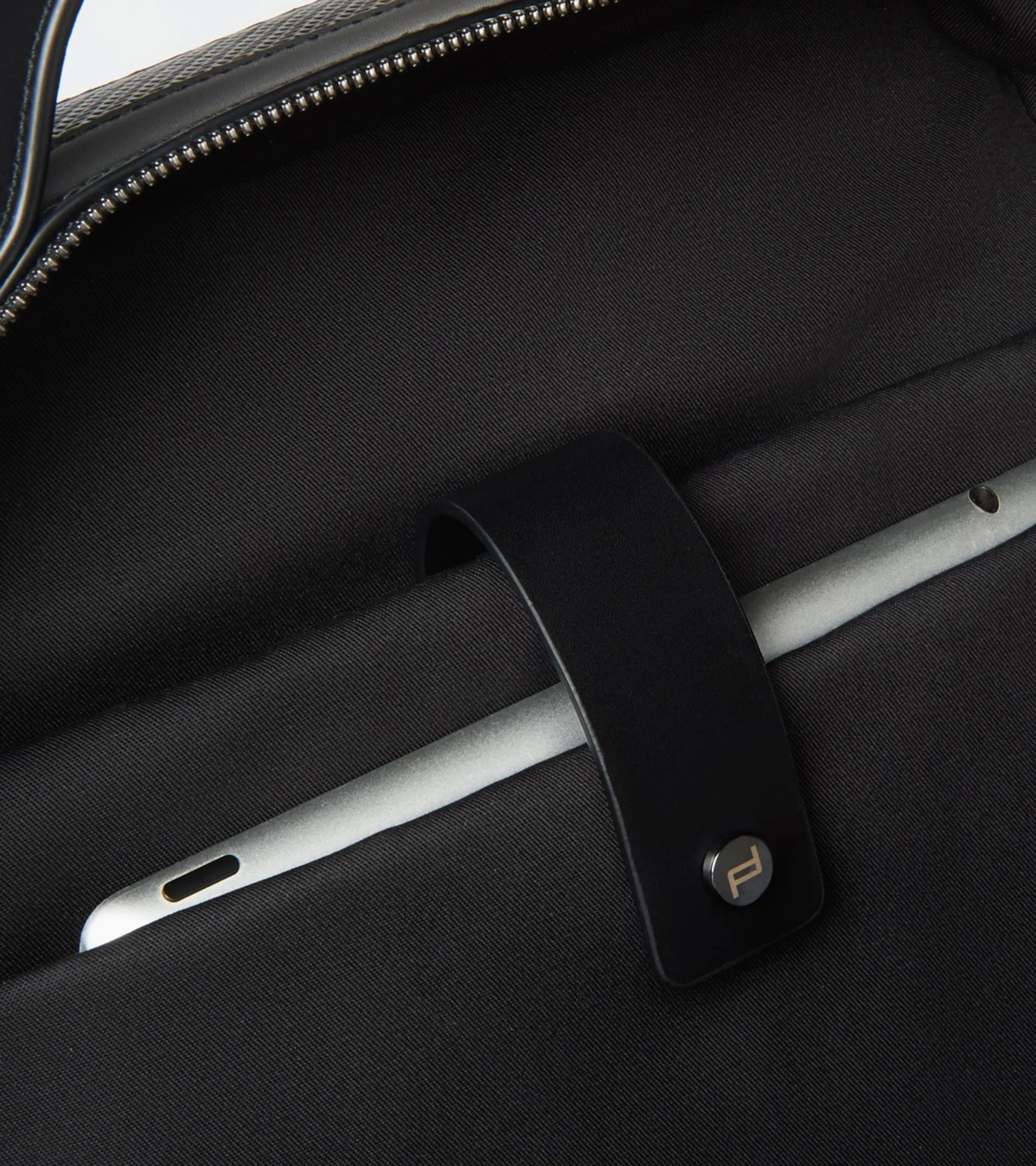 Carbon BackPack | PORSCHE SHOP