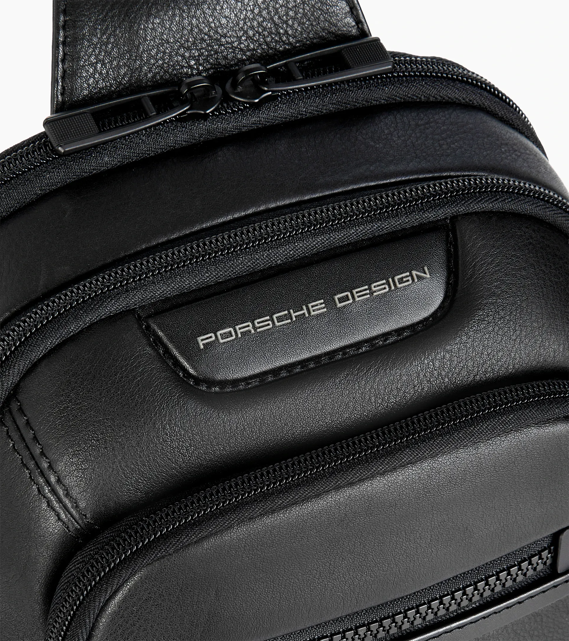 ボディミスト 77 Roadster Leather Sling Bag | PORSCHE SHOP