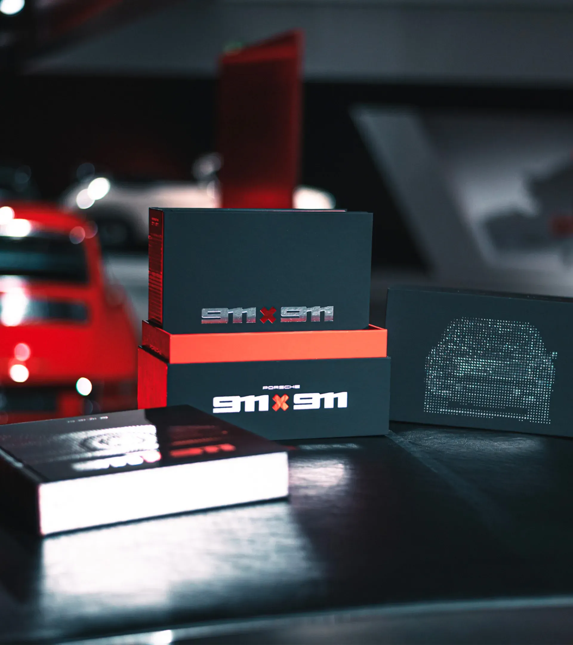 Book 'Porsche 911 x 911' Collector's Edt. Ltd. | PORSCHE SHOP