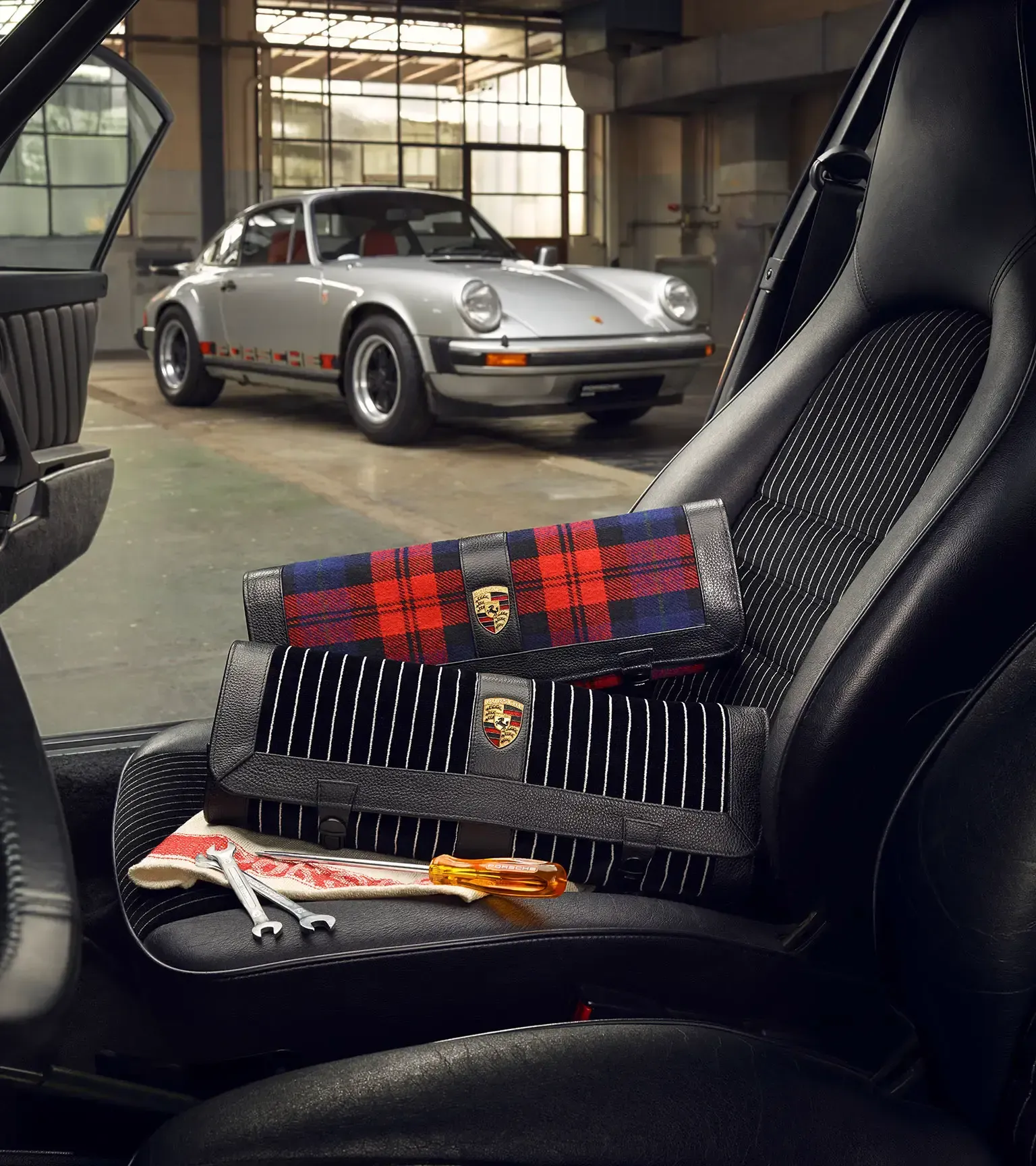 Porsche Classic 911 G (1974 to 1982) tool bag