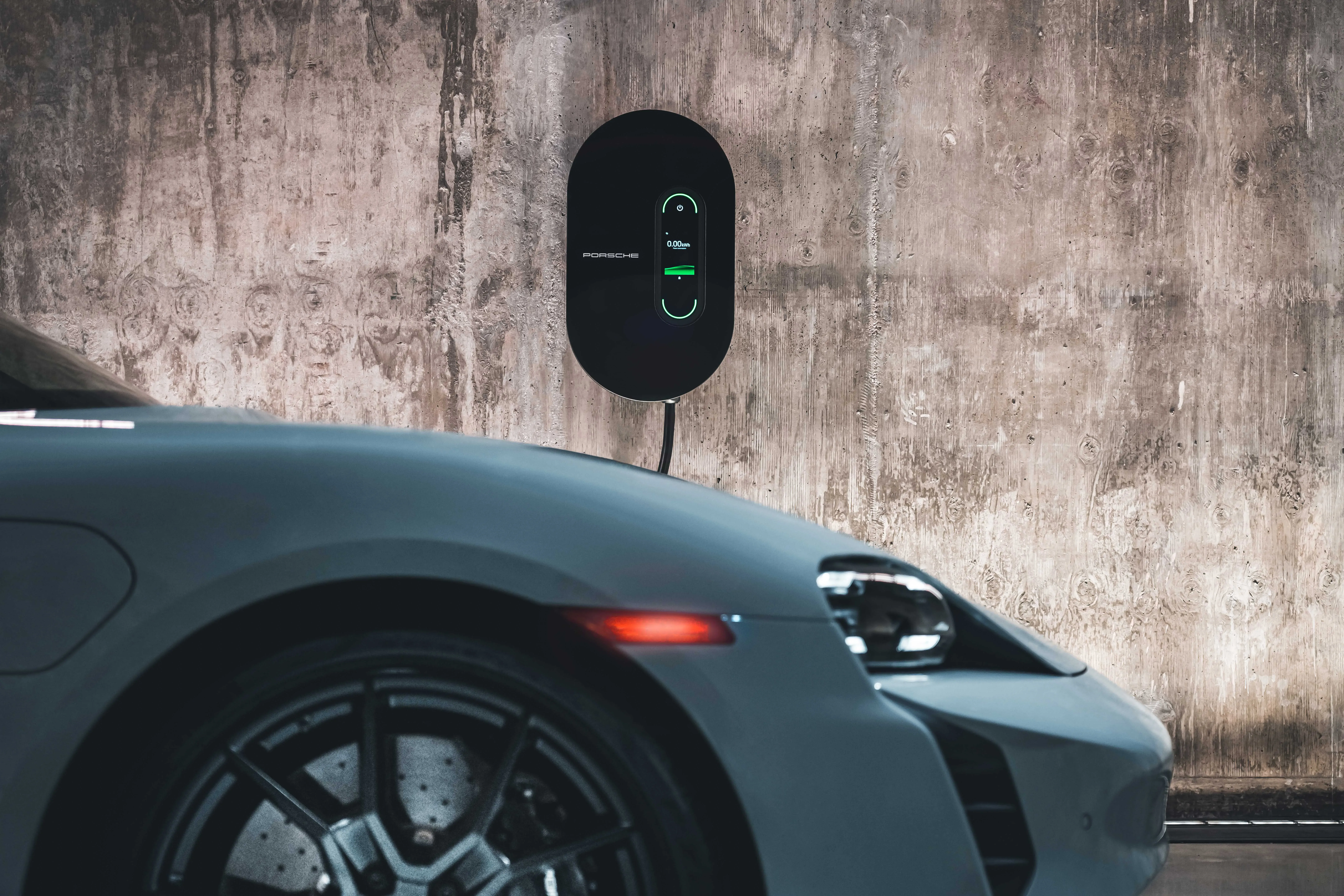 Porsche Wall Charger Connect | PORSCHE SHOP